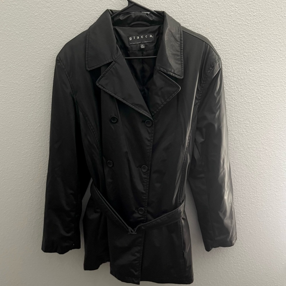 Giacca water resistant black belted trench coat